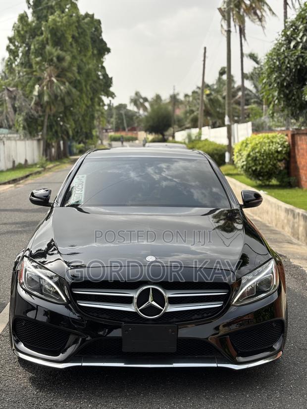 Mercedes-Benz C300 2016 Black