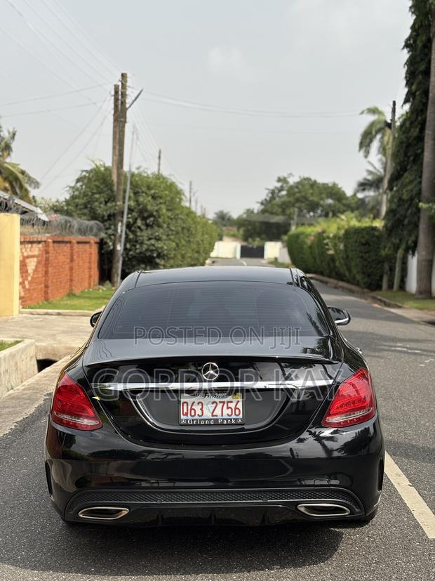 Mercedes-Benz C300 2016 Black photo 7