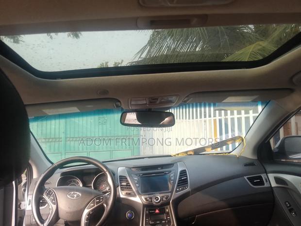 Hyundai Elantra 2014 White photo 2