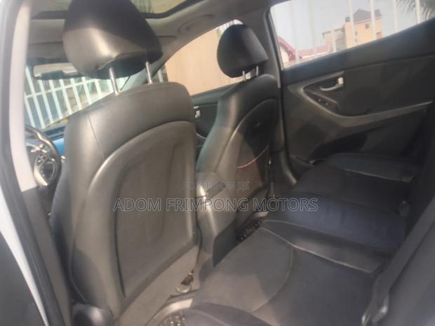 Hyundai Elantra 2014 White photo 4