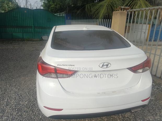 Hyundai Elantra 2014 White photo 5
