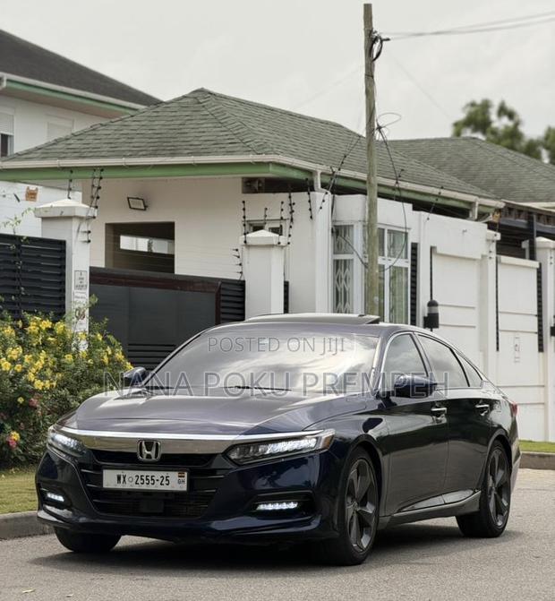 Honda Accord Touring 2.0T 2018 Blue photo 2