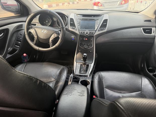 Hyundai Elantra Limited 4dr Sedan (1.8L 4cyl 6A) 2015 Red