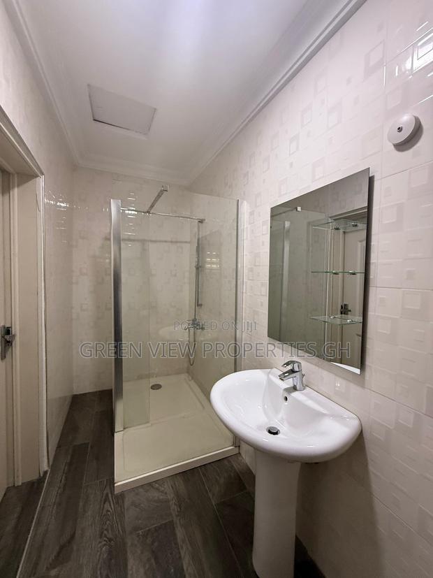Furnished 5bdrm Maisonette in East Legon for sale photo 9