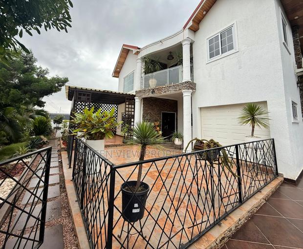 Furnished 5bdrm Maisonette in East Legon for sale photo 19