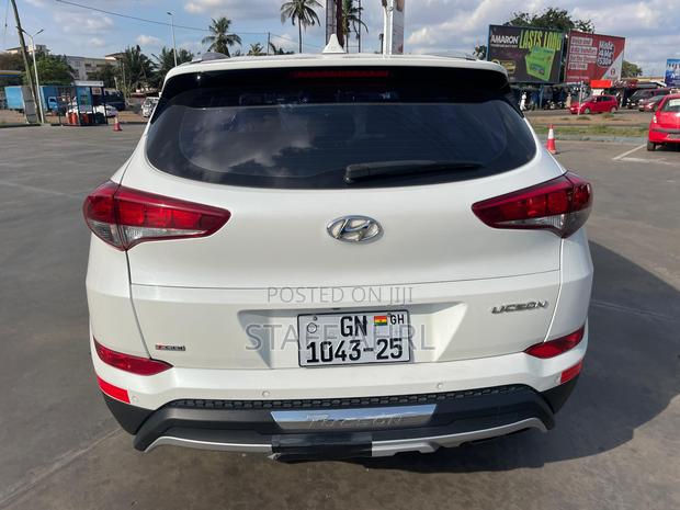 Hyundai Tucson Limited AWD 2017 White photo 6