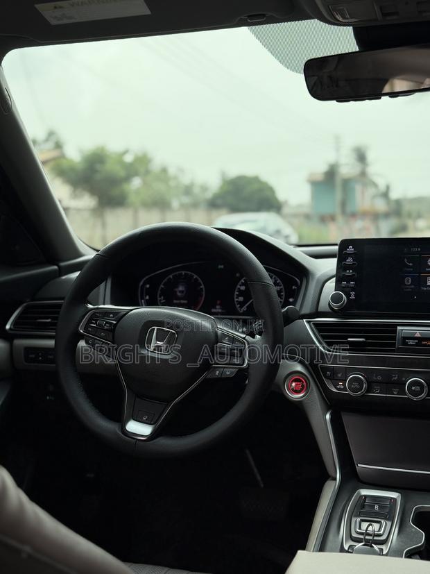 Honda Accord Touring 2.0T 2018 Blue