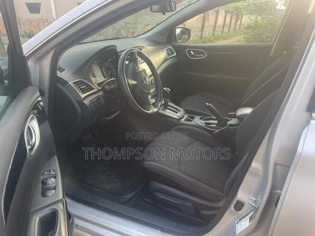 Nissan Sentra SV 2017 Silver photo 6