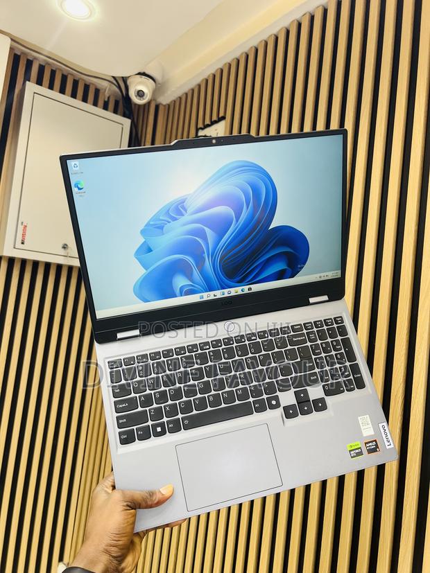 Laptop Lenovo LOQ 15AHP10 16GB AMD Ryzen 5 SSD 1T photo 3