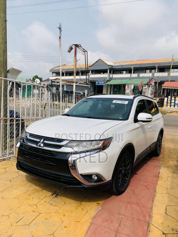 Mitsubishi Outlander LE FWD 2018 White