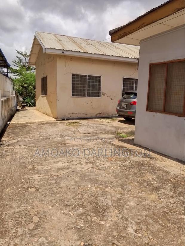 Furnished 4bdrm House in Ad Ventures, Tesano for sale photo 9