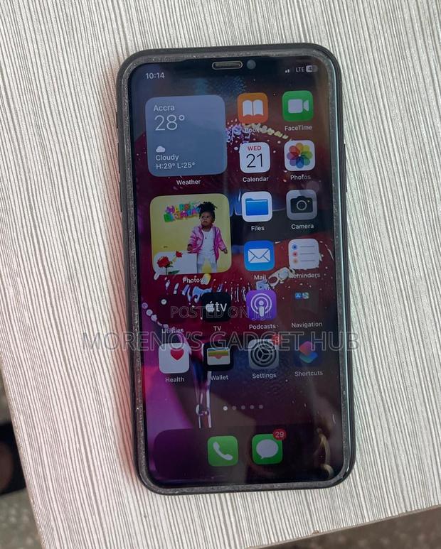 Apple iPhone XR 64 GB Black photo 3