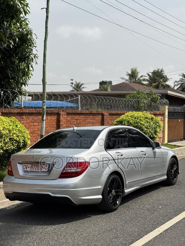 Mercedes-Benz C250 2014 White photo 7