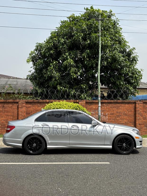 Mercedes-Benz C250 2014 White photo 6