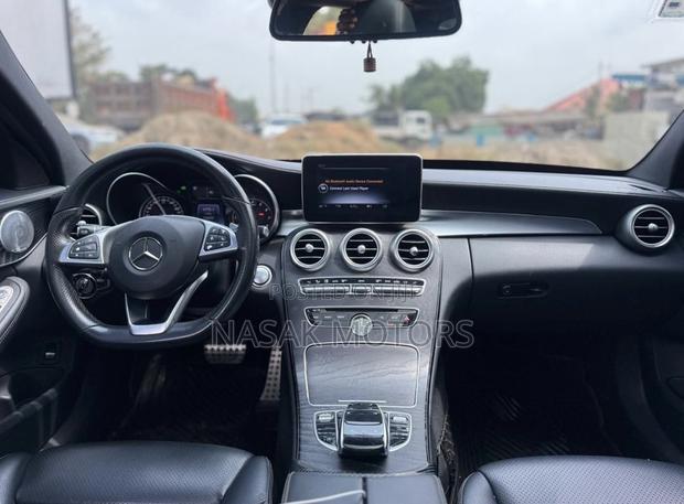 Mercedes-Benz C300 2016 Red photo 3