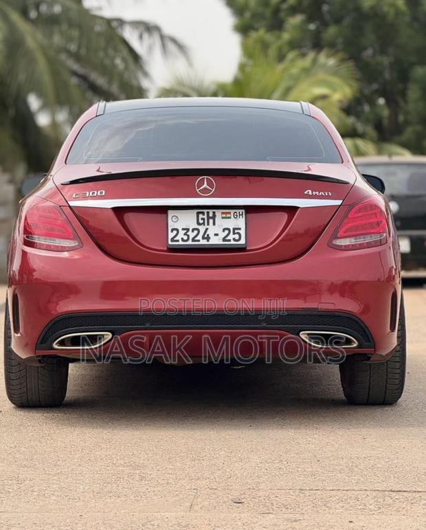 Mercedes-Benz C300 2016 Red photo 10
