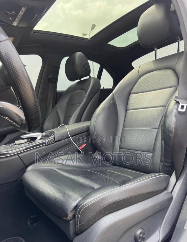 Mercedes-Benz C300 2016 Red photo 6