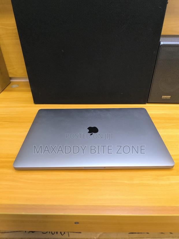 Laptop Apple MacBook Pro 2019 32GB Intel Core I7 SSD 1T