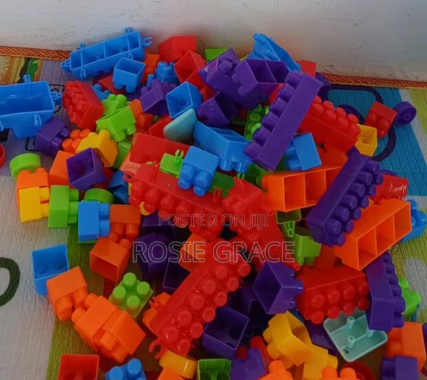 210 PCS Lego Building Blocks · Photo 4