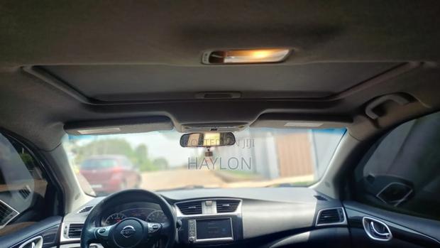 Nissan Sentra SV 2019 Blue photo 9