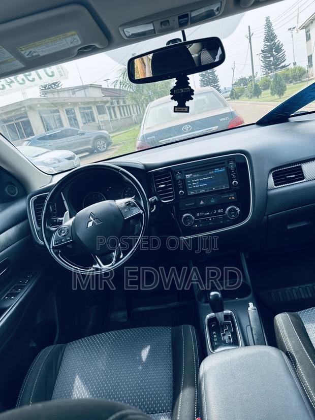 Mitsubishi Outlander 2.0 PHEV AWD 2016 Blue