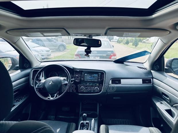 Mitsubishi Outlander 2.0 PHEV AWD 2016 Blue