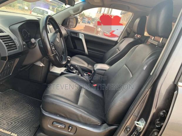 Toyota Land Cruiser Prado 2.7 2021 Gray