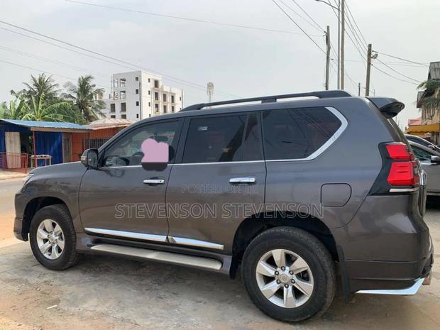 Toyota Land Cruiser Prado 2.7 2021 Gray