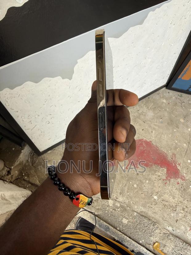 Apple iPhone 14 Pro Max 128 GB Gold photo 3