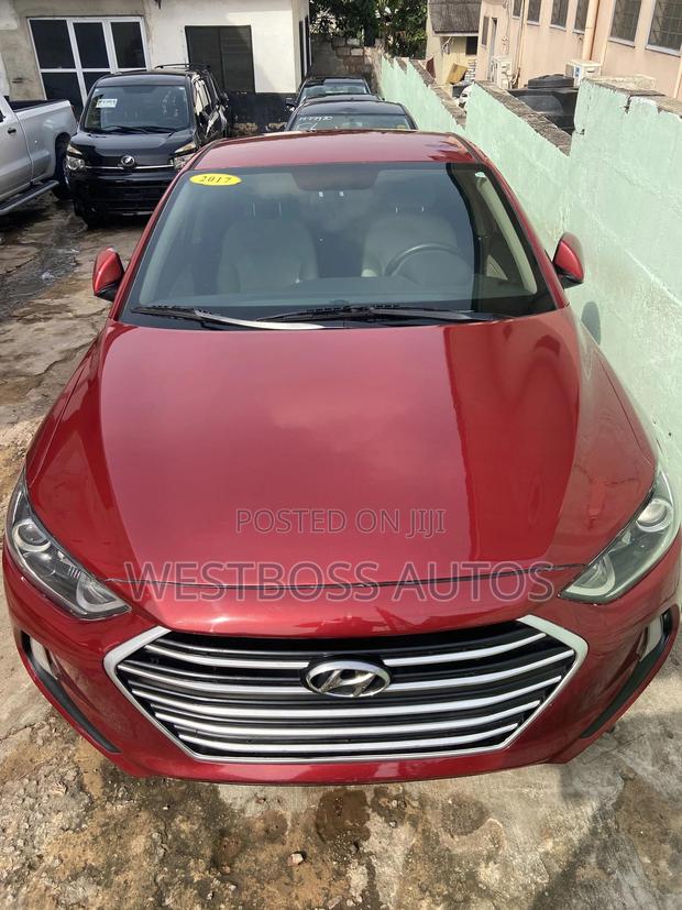 Hyundai Elantra Limited Sedan FWD (2.0L 4cyl 6A) 2017 Red
