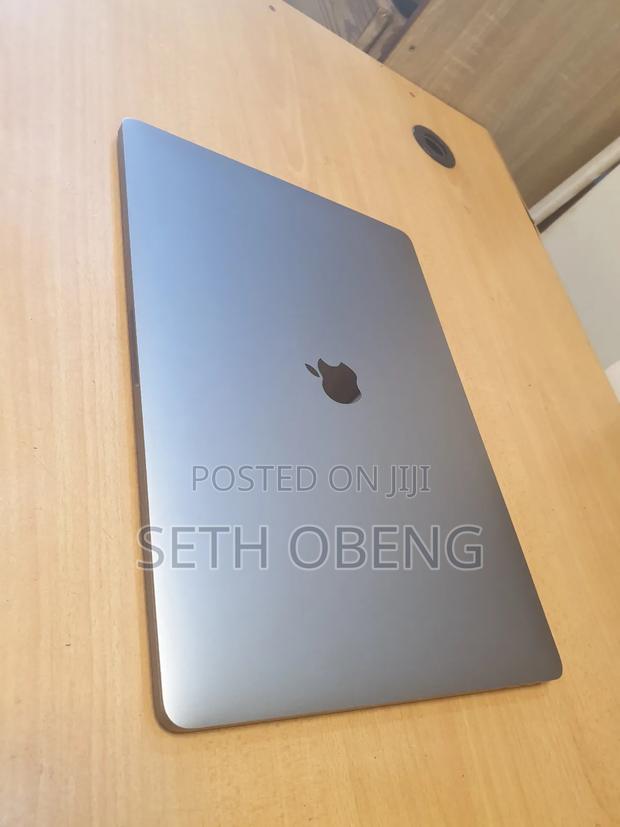 Laptop Apple MacBook Pro 2019 16GB Intel Core I9 SSHD (Hybrid) 512GB