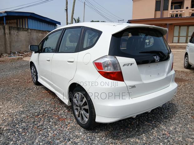 Honda Fit 5D Sport 2013 White photo 5