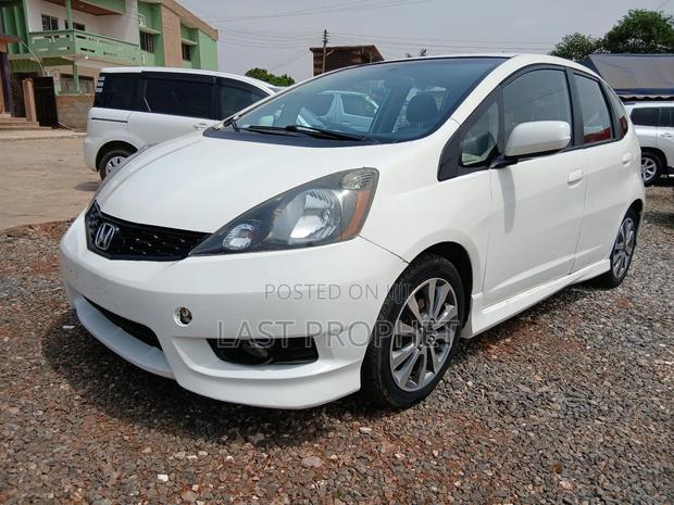 Honda Fit 5D Sport 2013 White photo 8
