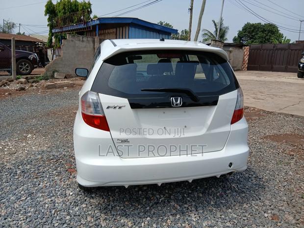 Honda Fit 5D Sport 2013 White photo 10