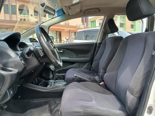 Honda Fit 5D Sport 2013 White photo 14