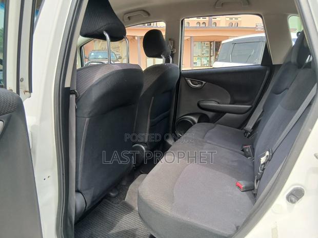 Honda Fit 5D Sport 2013 White photo 15