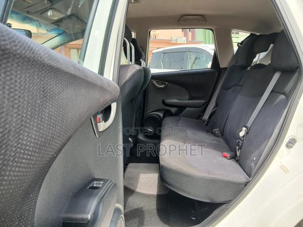 Honda Fit 5D Sport 2013 White photo 16