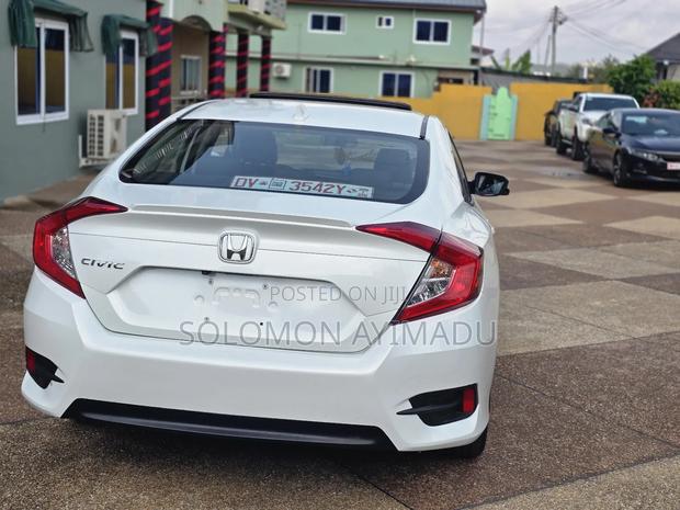 Honda Civic EX Sedan 2020 White photo 3