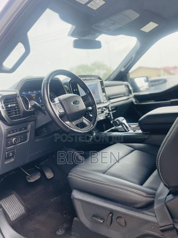 Ford F-150 LARIAT 2022 Silver