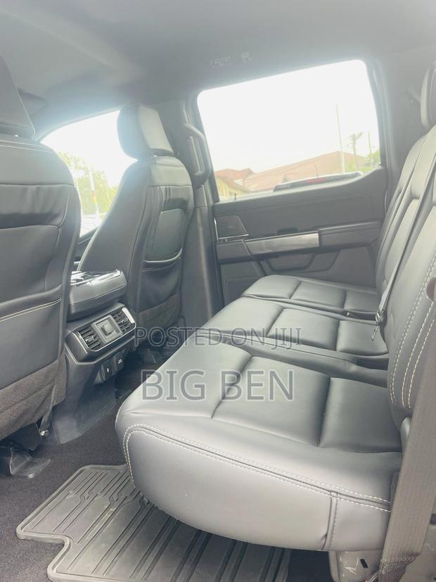 Ford F-150 LARIAT 2022 Silver