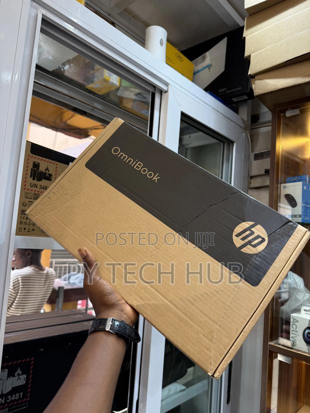New Laptop HP OmniBook 5 Flip 14-Fp0023dx 8GB Intel SSD 512GB photo 2