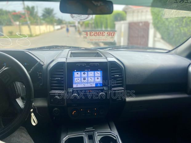 Ford F-150 XLT 4x4 Regular Cab Styleside 8 ft. box 141 in. WB 2018 Gray