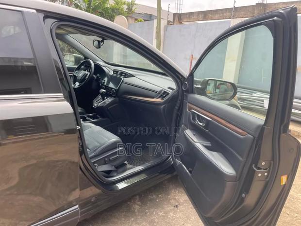 Honda CR-V LX 4dr SUV (2.4L 4cyl CVT) 2017 Black photo 4