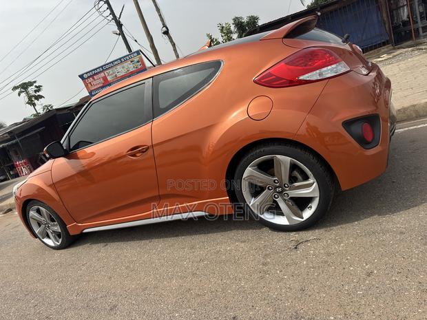 Hyundai Veloster 3dr Hatchback w/Black Interior (1.6L 4cyl 6AM) 2015 Orange photo 6