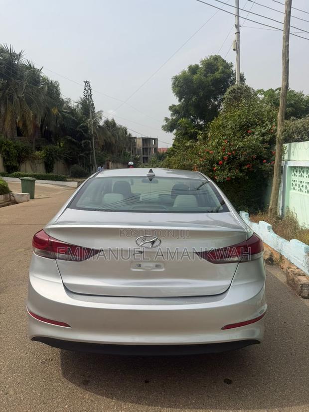 Hyundai Elantra Sport Sedan FWD (1.6L 4cyl 6M) 2017 Gray