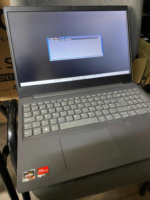 Laptop Lenovo V15 8GB AMD Ryzen 5 SSD 256GB photo 2
