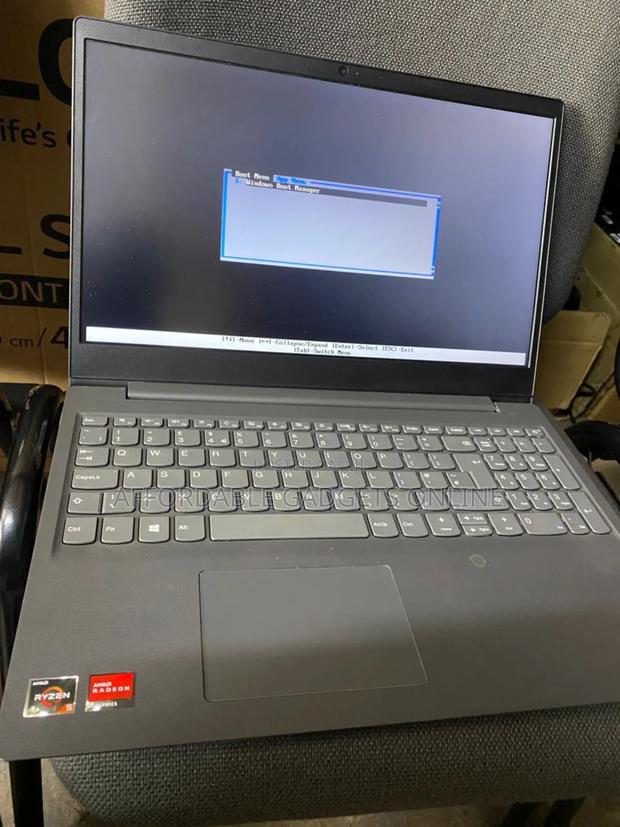 Laptop Lenovo V15 8GB AMD Ryzen 5 SSD 256GB photo 3