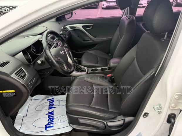 Hyundai Avante 2015 White photo 6