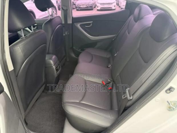 Hyundai Avante 2015 White photo 7