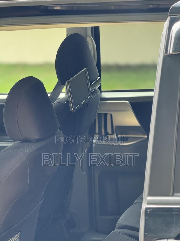 Toyota Voxy 2010 Black